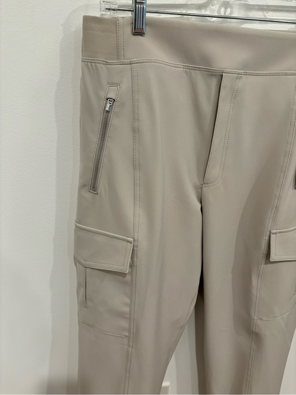 Athleta NEW WITH TAGS Endless Cargo Pant Grey Womens 12 Activewear Athleisure - Picture 7 of 14